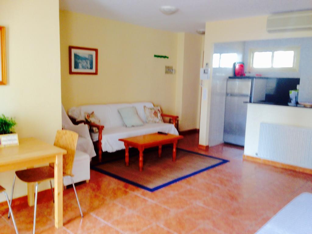 Apartamentos Turisticos Yamasol فوينخيرولا المظهر الخارجي الصورة